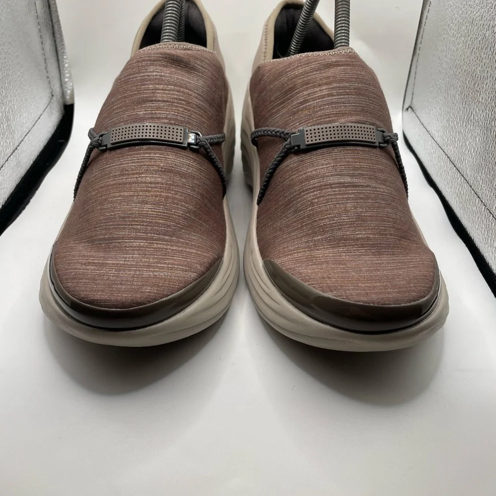 Bzees Zing women’s Brown Slip-On platform loafers size 11